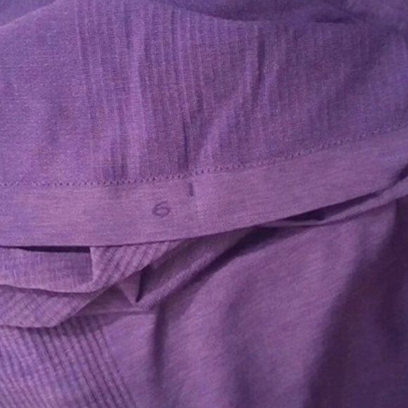 Lululemon Seamlessly Covered Tank 6 #6-08 - Picture 10 of 10